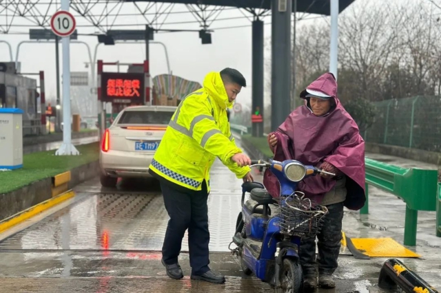 1739838336115680.jpg 02.jpg