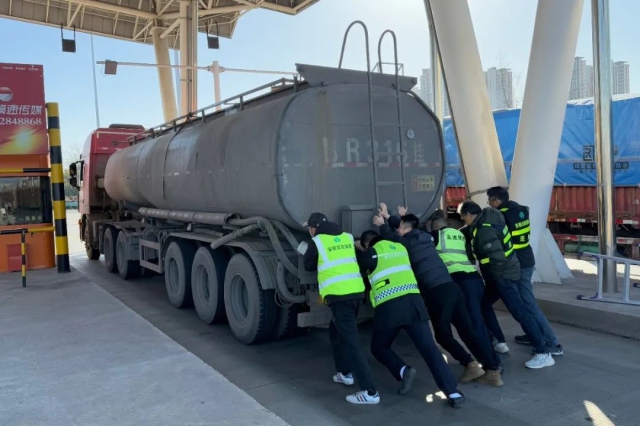 1739838445966881.jpg 09.jpg