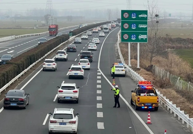 1739841213385485.jpg 02.jpg